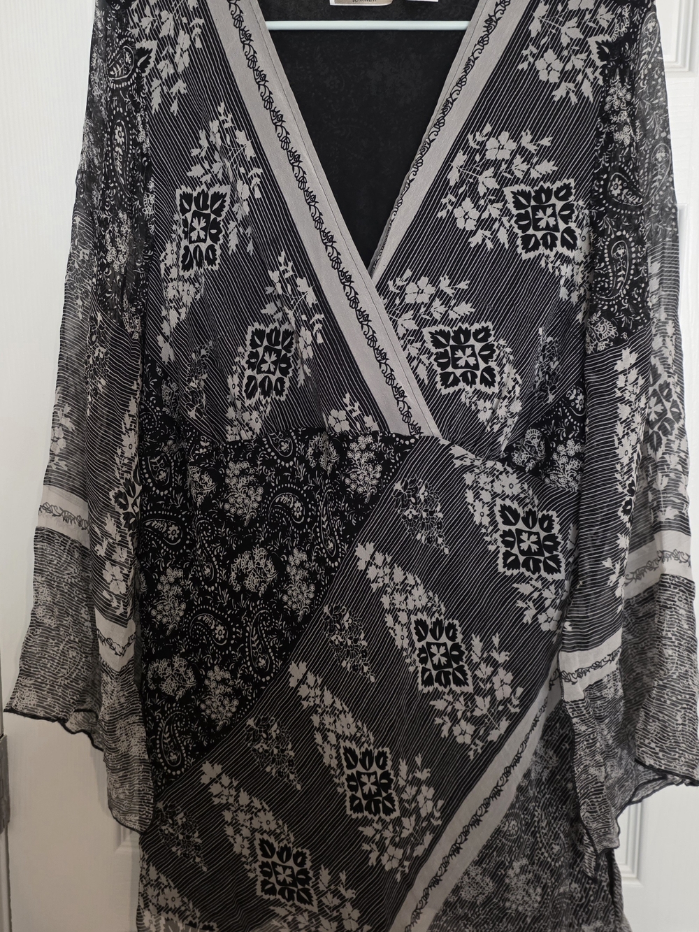 Cute polyester/silk shell Top - Picture 2 of 5